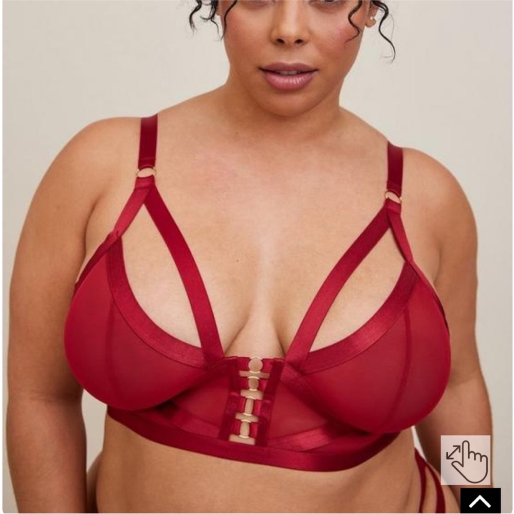 Torrid Size 2 Red Overt Strappy Mesh Wireless Bralette NWT
